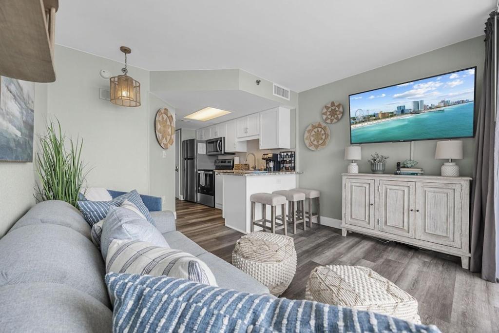Direct Oceanfront- King Bedroom- Amazing Views/pools/hot Tubs/beach Access/golf