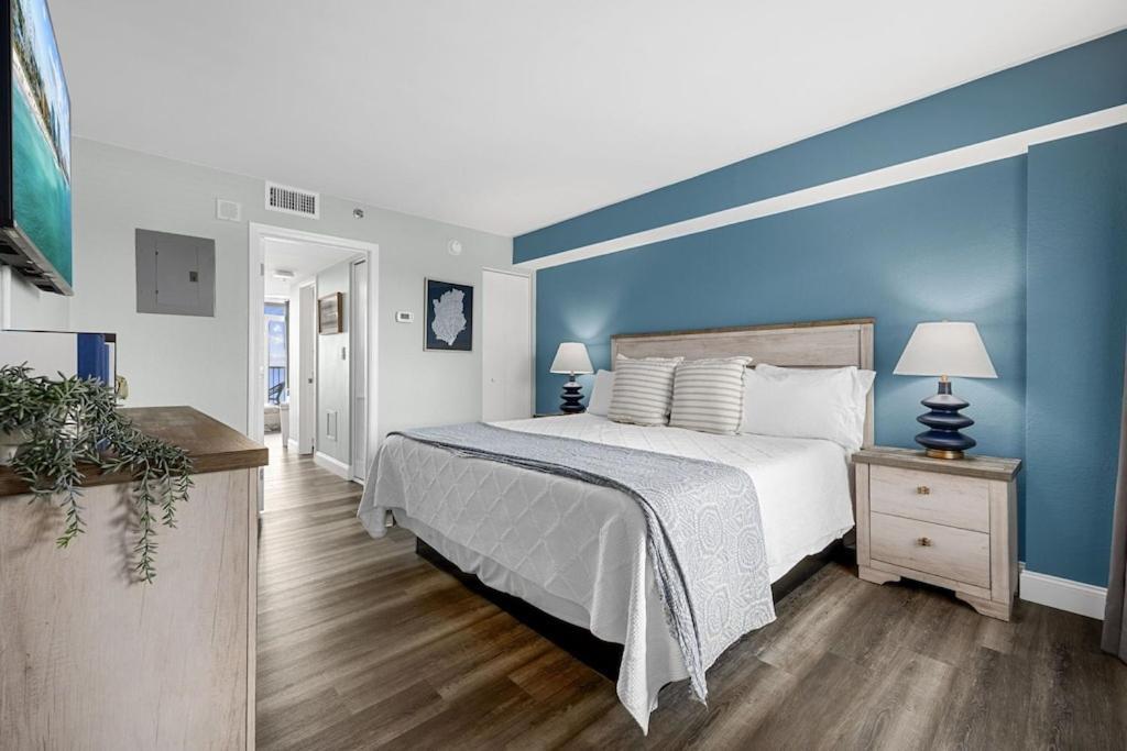 Direct Oceanfront- King Bedroom- Amazing Views/pools/hot Tubs/beach Access/golf