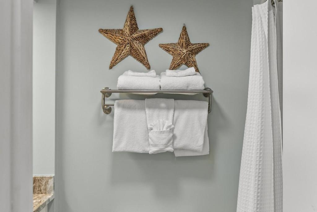 Apartment Direct Oceanfront- King Bedroom- Amazing Views/pools/hot Tubs/beach Access/golf Myrtle Beach